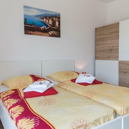 De Luxe Apartment Mediteran 1**** Zaton  Eksteriør billede