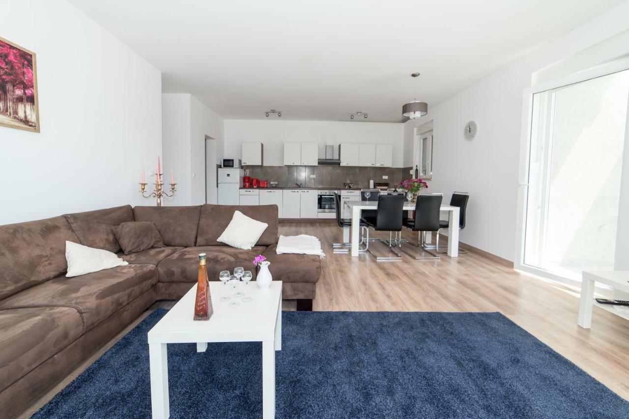 De Luxe Apartment Mediteran 1**** Zaton  Eksteriør billede